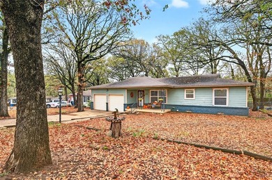 (private lake, pond, creek) Home For Sale in Denison Texas