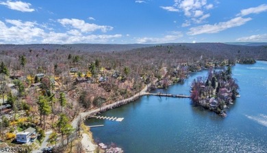 Welcome to your perfect lakeside escape! Nestled in the heart of - photo 7