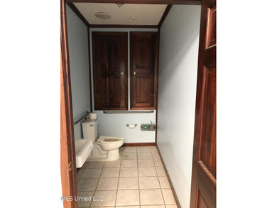 Looking for a Gulfport commercial property with built-in income - photo 12