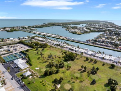 Welcome to your Waterfront Paradise! This beautifully remodeled - photo 4