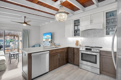 Welcome to your Waterfront Paradise! This beautifully remodeled - photo 9