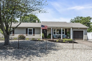 Welcome to this charming three/four bedroom, one-bath home - photo 1