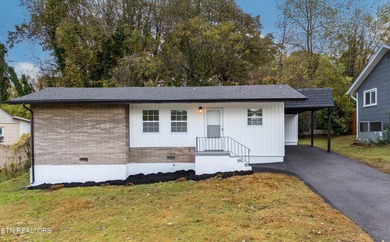 Fort Loudoun Lake Home Sale Pending in Knoxville Tennessee