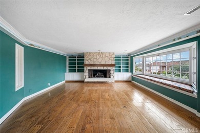 905 Emerald Bay is a light-filled corner lot bungalow offering 2 - photo 14