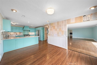 905 Emerald Bay is a light-filled corner lot bungalow offering 2 - photo 15