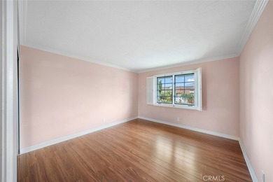 905 Emerald Bay is a light-filled corner lot bungalow offering 2 - photo 20