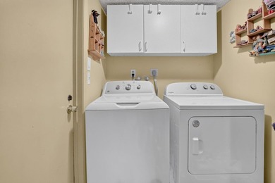 This charming 2 bedroom, 2 bathroom villa offers comfortable - photo 20