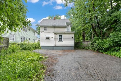 Move right into this 3 bedroom and 2bath home in the City of - photo 21