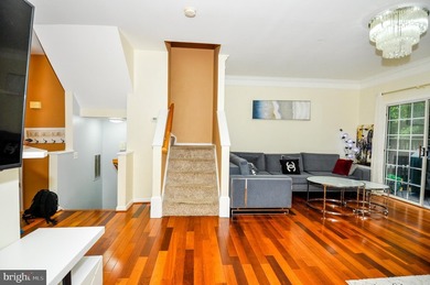 All showings must be scheduled online with at least 2 hours' - photo 8