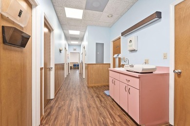 Medical Office Condo. Move in Ready! 1,734 sq feet. Near - photo 10