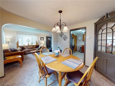 Welcome to this pride-of-ownership Colonial, ideally located - photo 11