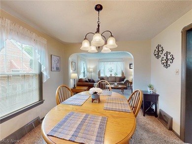 Welcome to this pride-of-ownership Colonial, ideally located - photo 12