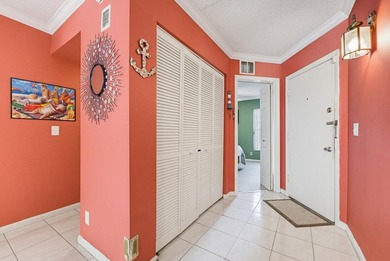Enjoy easy FL. living in this charming 1-bedroom, 1-bath condo - photo 16