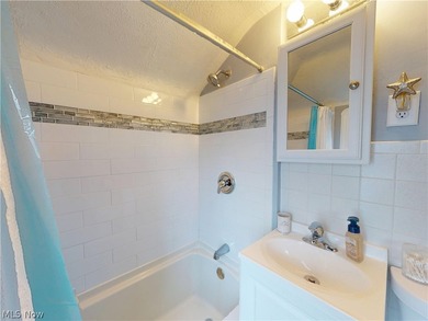 Welcome to this pride-of-ownership Colonial, ideally located - photo 17