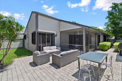 Charming 3 bedroom/2 bath detached home in Bedford Mews, just - photo 17