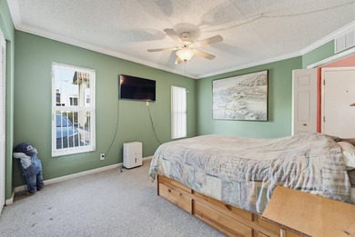 Enjoy easy FL. living in this charming 1-bedroom, 1-bath condo - photo 22