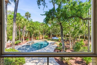 The house is beautiful. The backyard is UNFORGETTABLE. And the - photo 3
