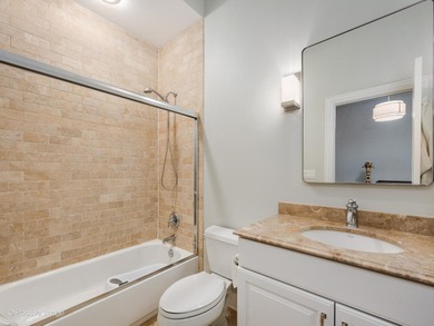 Luxury Penthouse Living in the Heart of Lincoln Park! Welcome to