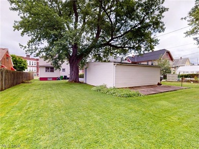 Welcome to this pride-of-ownership Colonial, ideally located - photo 27