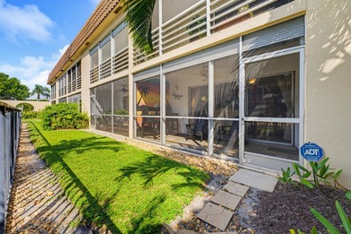 Enjoy easy FL. living in this charming 1-bedroom, 1-bath condo - photo 31