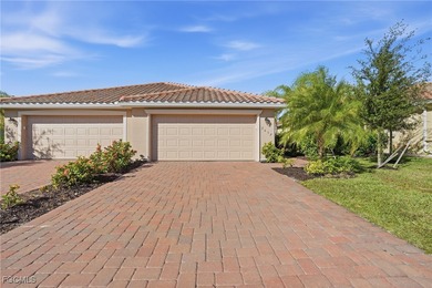 (private lake, pond, creek) Home For Sale in Naples Florida