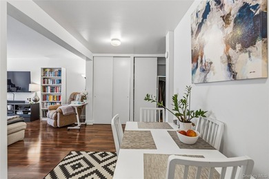 Pet-Friendly Corner Unit with Indoor Garage Parking - Just a - photo 6