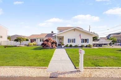 Welcome to this exceptional waterfront home offering the perfect - photo 2