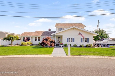 Welcome to this exceptional waterfront home offering the perfect - photo 3