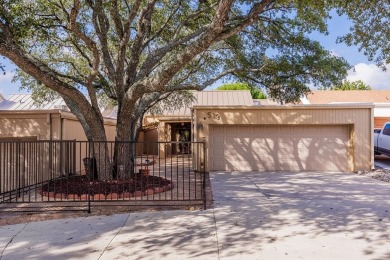 Camp Meeting Creek Lake Townhome/Townhouse For Sale in Kerrville Texas