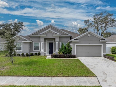 Lake Home For Sale in Auburndale, Florida