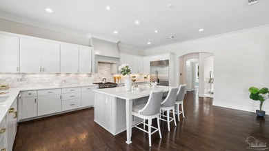 Lakefront. Gated. Golf course views. This exceptional luxury - photo 11
