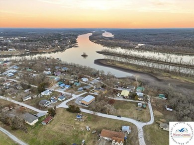 MOTIVATED SELLER! Enjoy the lake lifestyle without the lakefront - photo 11