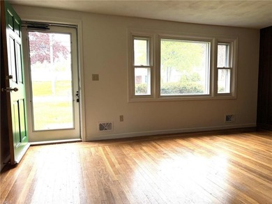 THIS IS A SPACIOUS 3 BED, 1 BATH RANCH WITH A HUGE FIRST FLOOR - photo 12
