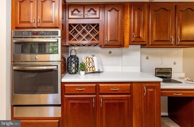 Welcome to this beautiful brick home on a quiet, dead end street - photo 12