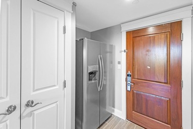 Experience resort living in this beautifully appointed studio - photo 14