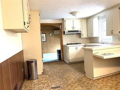 THIS IS A SPACIOUS 3 BED, 1 BATH RANCH WITH A HUGE FIRST FLOOR - photo 14
