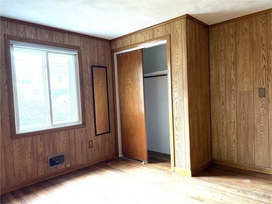 THIS IS A SPACIOUS 3 BED, 1 BATH RANCH WITH A HUGE FIRST FLOOR - photo 22