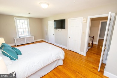 Welcome to this beautiful brick home on a quiet, dead end street - photo 23