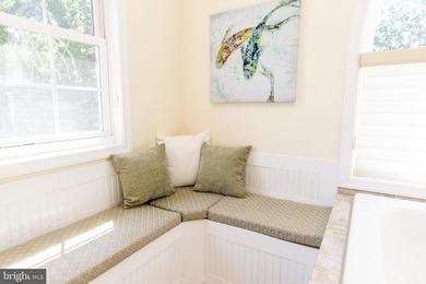 Welcome to this beautiful brick home on a quiet, dead end street - photo 26