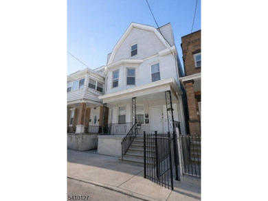 Attention builders and investors ? a rare chance to acquire a - photo 1