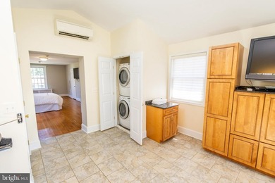 Welcome to this beautiful brick home on a quiet, dead end street - photo 35