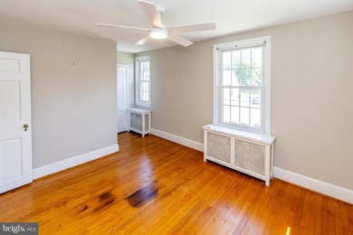 Welcome to this beautiful brick home on a quiet, dead end street - photo 41