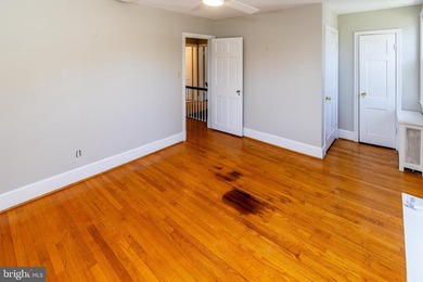 Welcome to this beautiful brick home on a quiet, dead end street - photo 42