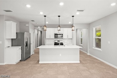 Welcome to this beautifully designed Daylen model by Pulte Homes - photo 3