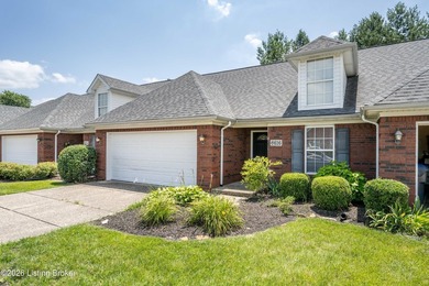 Lovely home priced right to sell. This 2BR 2 full bath open - photo 3