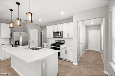 Welcome to this beautifully designed Daylen model by Pulte Homes - photo 4