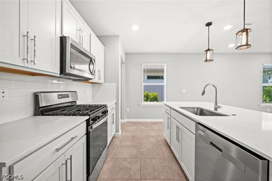Welcome to this beautifully designed Daylen model by Pulte Homes - photo 6