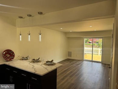 Move right into this beautifully updated 2-bedroom, 1.5-bath - photo 9