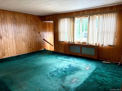 Welcome to this 3 bedroom Ranch on a desirable block in - photo 3