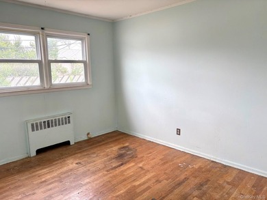 Welcome to this 3 bedroom Ranch on a desirable block in - photo 7